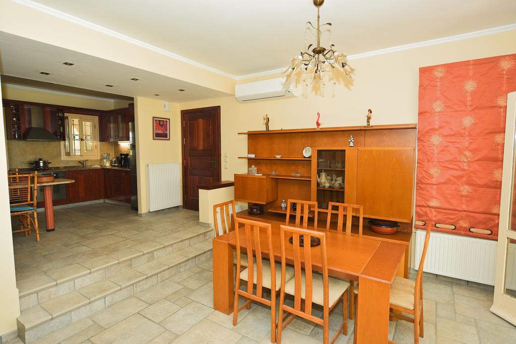 Antonia Beachfront Villa Lefkimmi  Bagian luar foto