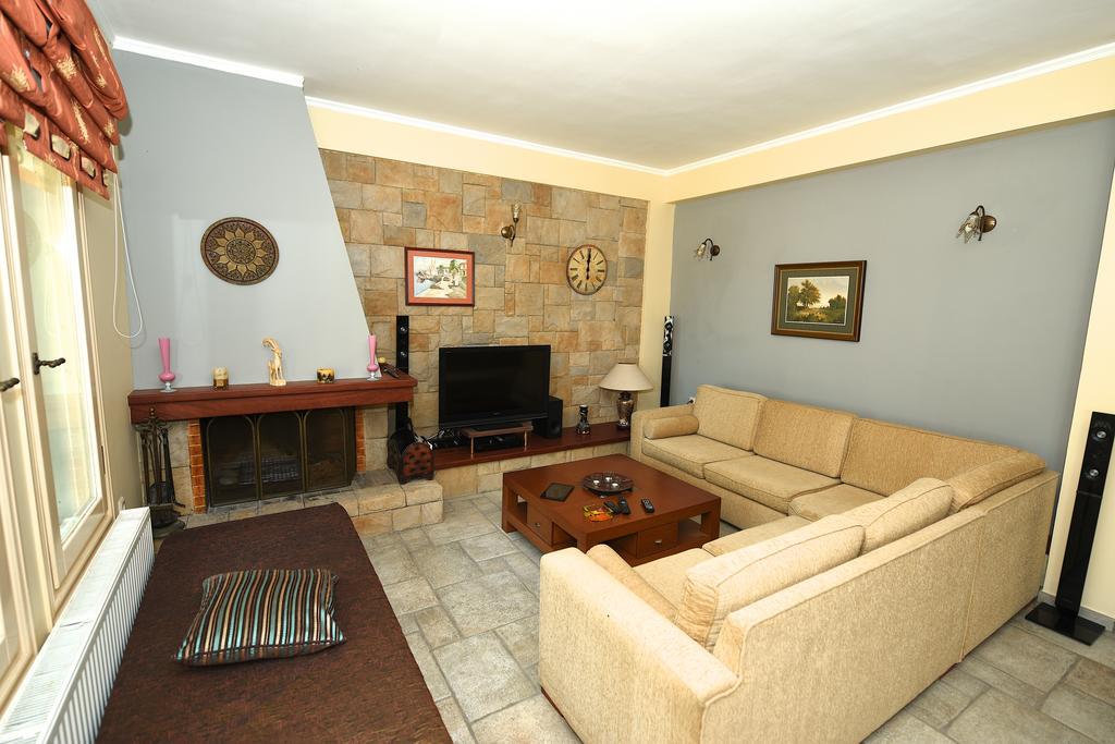 Antonia Beachfront Villa Lefkimmi  Bagian luar foto
