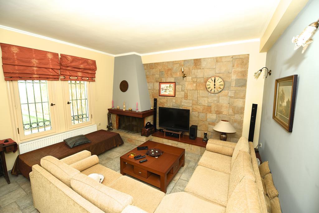 Antonia Beachfront Villa Lefkimmi  Bagian luar foto