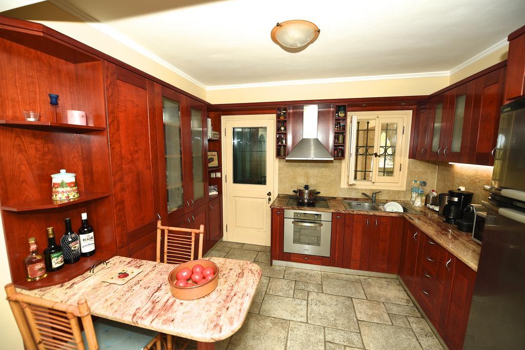 Antonia Beachfront Villa Lefkimmi  Bagian luar foto