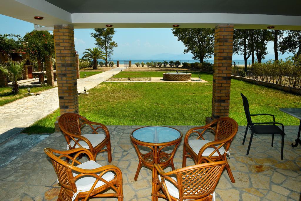 Antonia Beachfront Villa Lefkimmi  Bagian luar foto