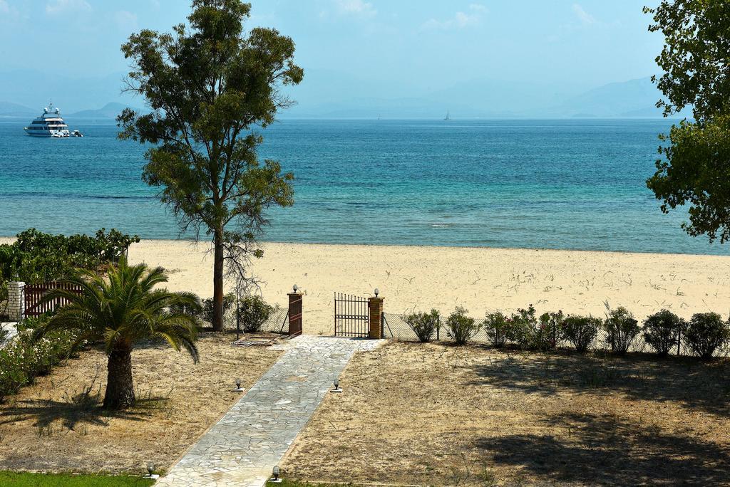 Antonia Beachfront Villa Lefkimmi  Bagian luar foto