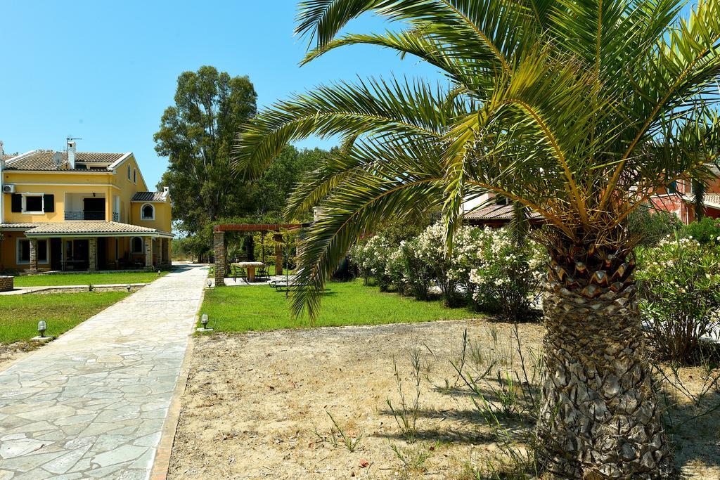 Antonia Beachfront Villa Lefkimmi  Bagian luar foto
