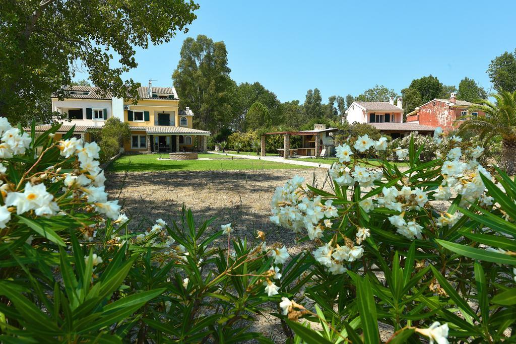 Antonia Beachfront Villa Lefkimmi  Bagian luar foto