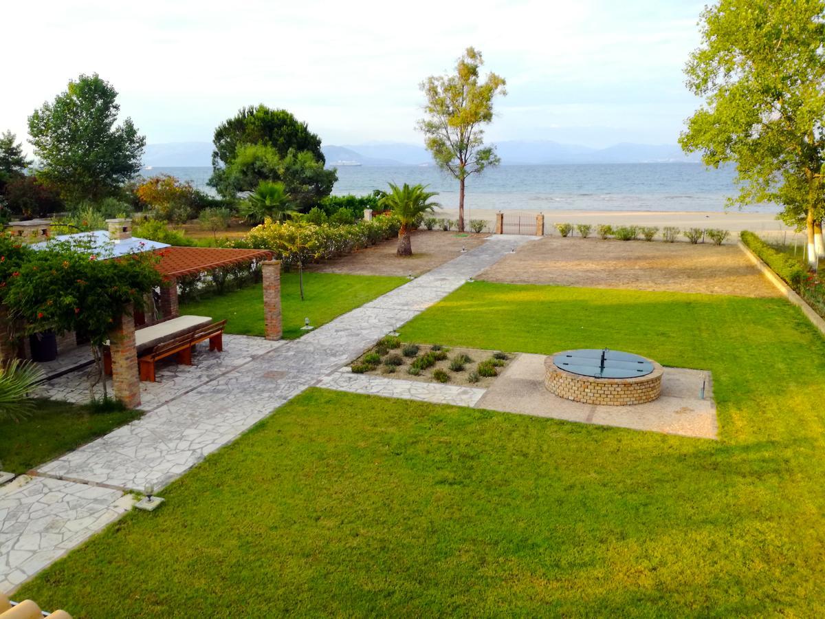 Antonia Beachfront Villa Lefkimmi  Bagian luar foto